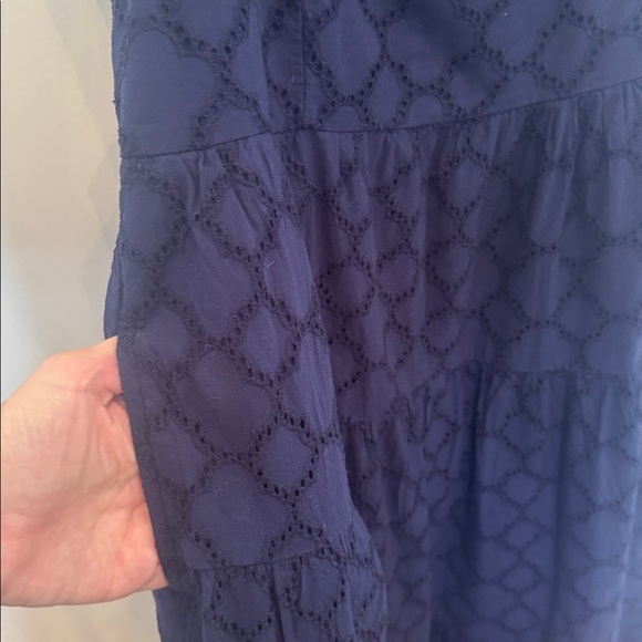 Crown & Ivy Elegant midnight blue Sleeveless Dress. Lined and overlace. Size L. - Picture 4 of 13